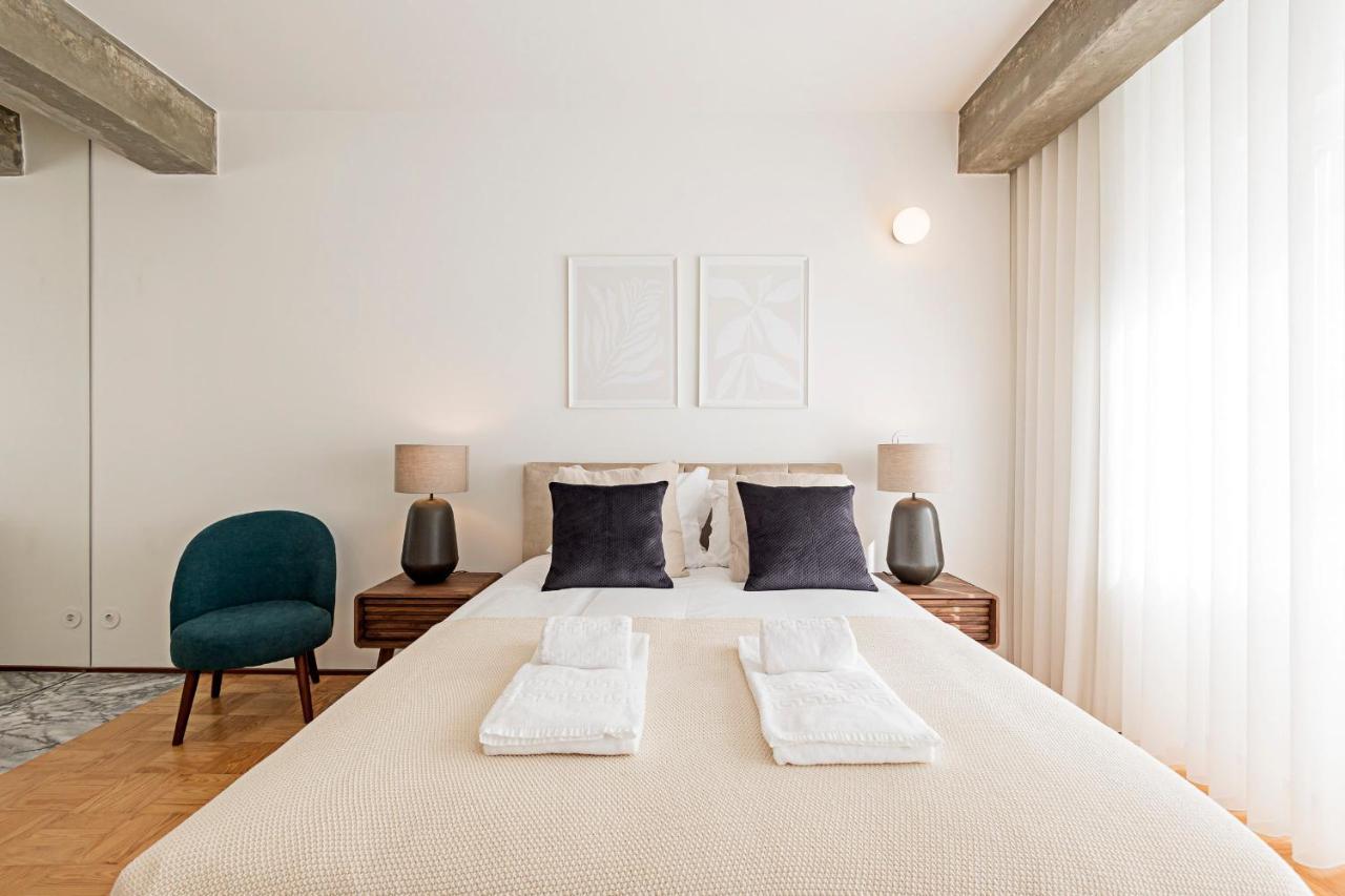 Ceuta Studio Apartments By Lovelystay Porto Exterior photo
