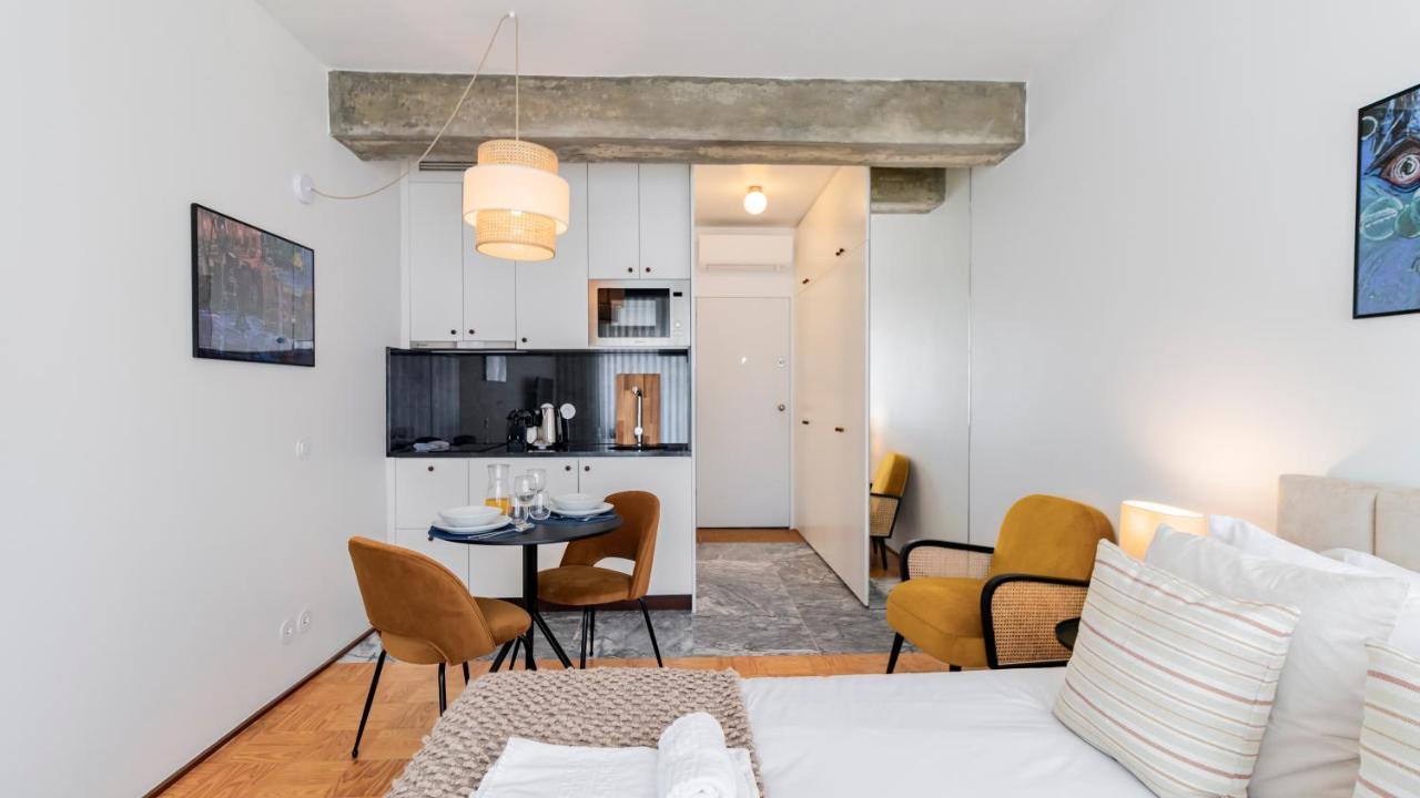 Ceuta Studio Apartments By Lovelystay Porto Exterior photo