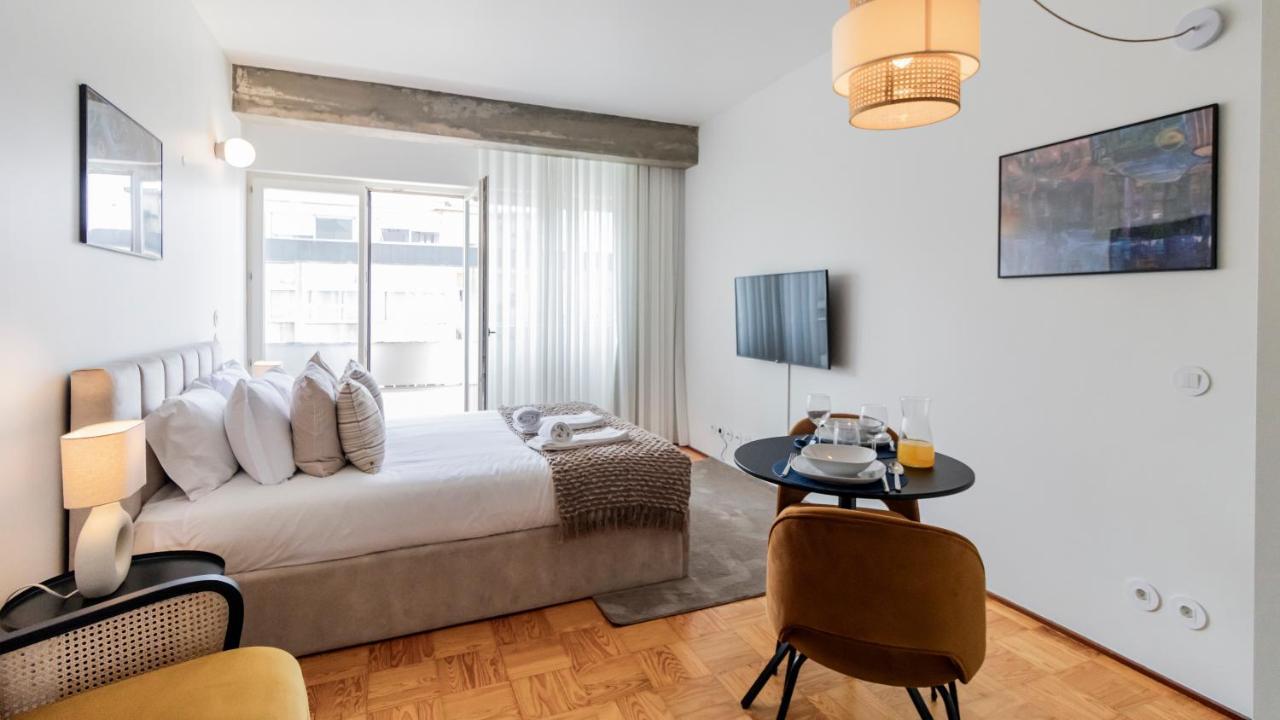 Ceuta Studio Apartments By Lovelystay Porto Exterior photo