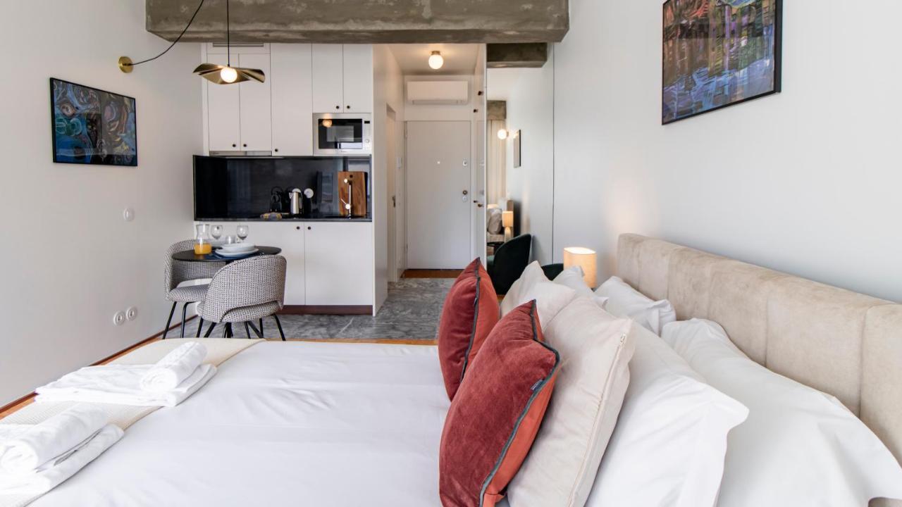 Ceuta Studio Apartments By Lovelystay Porto Exterior photo